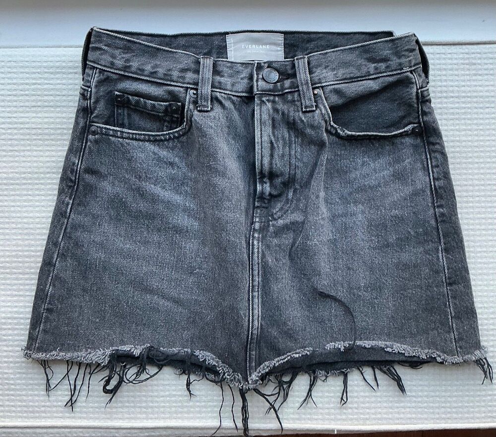 Everlane The Denim Skirt Washed Black Charcoal Raw Hem Mini Skirt Size 25